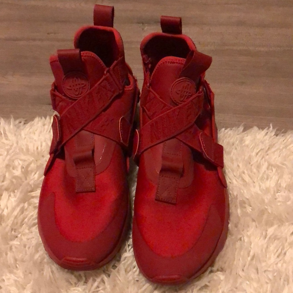 Red Huraraches